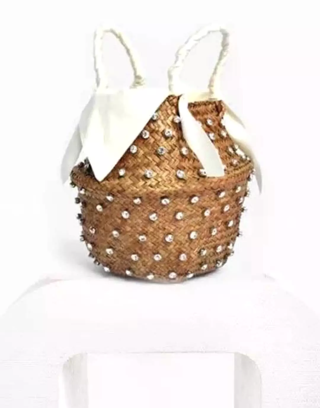 Diamond Decorated Straw Bucket Bag with White Lining