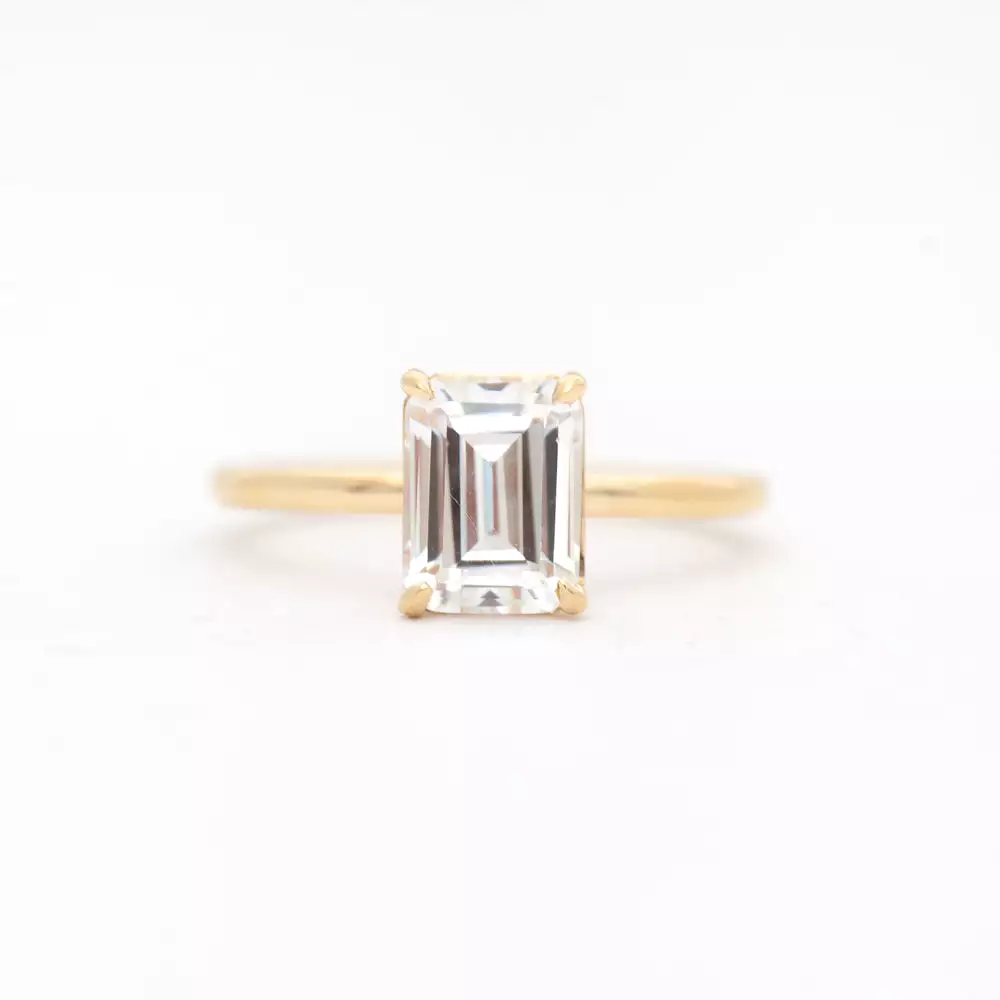 Emerald-Cut Coursière Solitaire