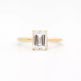 Emerald-Cut Coursière Solitaire