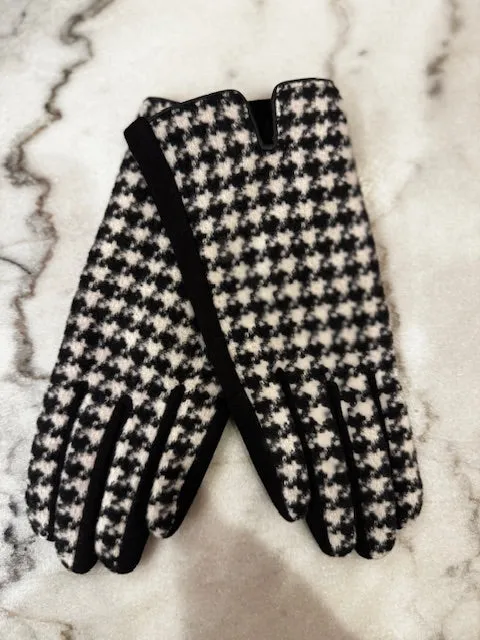 Monique Glove Houndstooth